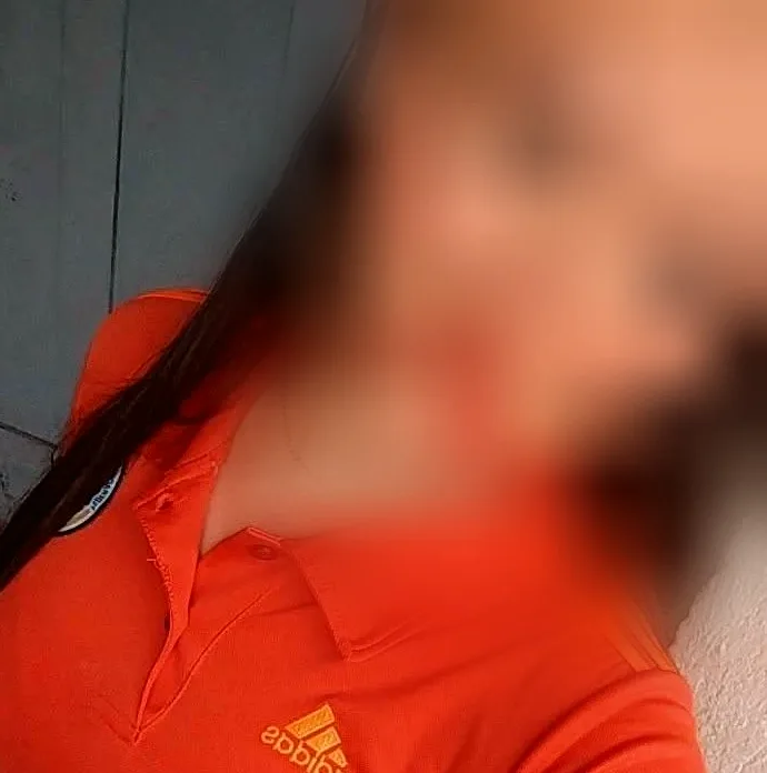 Claudia, 24
