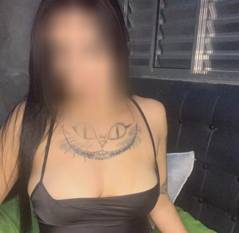 Elif, 27