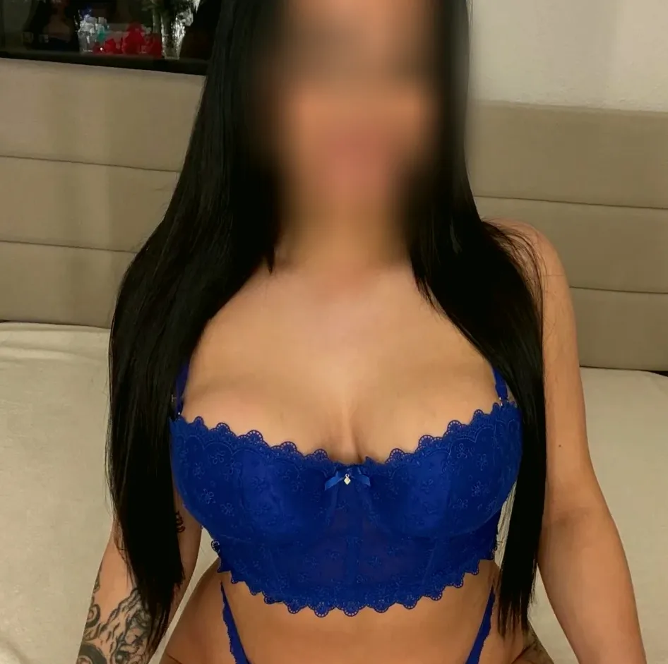 Leyla, 24