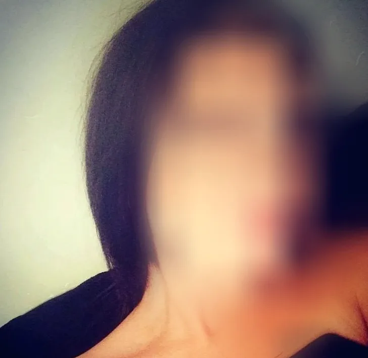 Sophie, 34